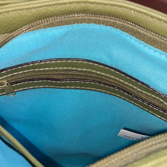 BRAND NEW Rosetti Crossbody Bag - Picture 5 of 7